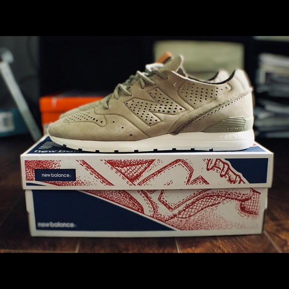 New Balance Other - NEW BALANCE 696 REENGINEERED TAN SUEDE MENS SIZE 8